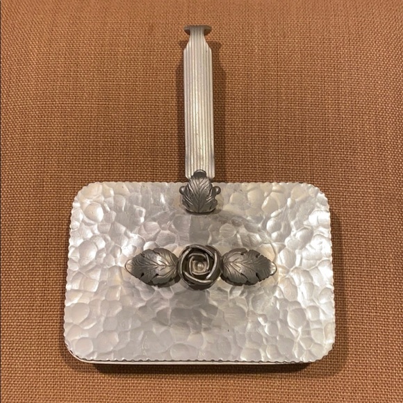 ~Trade Continental Mark~ Rosebud Crumb Keeper - Picture 1 of 3